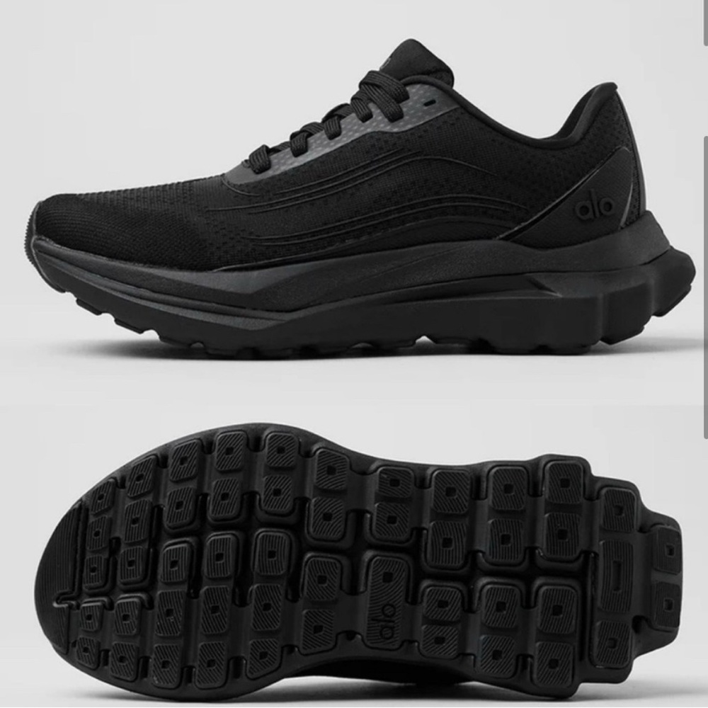 Brand New Alo Runner Size 7.5 Women’s